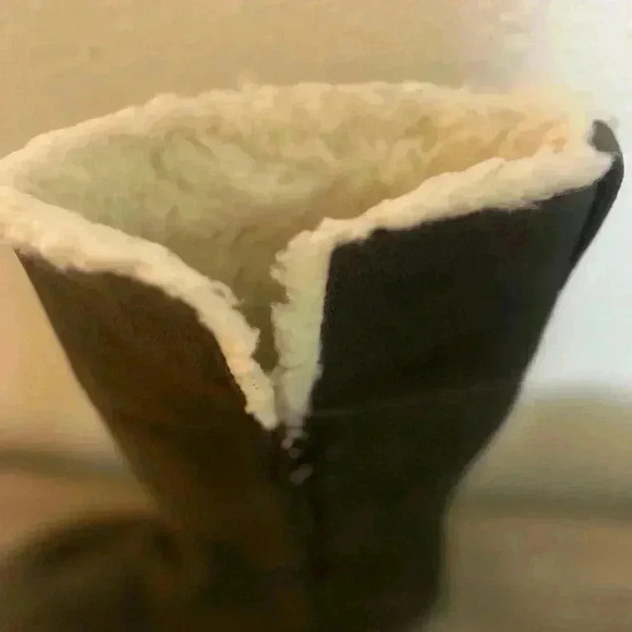 Ugg Women's Aribel Tall Suede Shearling Boots,Gray, Grey,SZ 7, Great - Picture 7 of 8